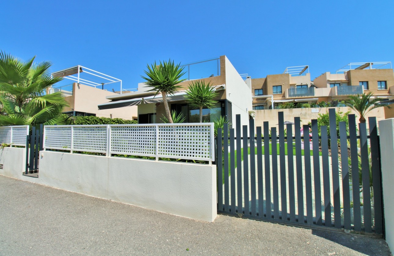 Resale - Villa - La Zenia