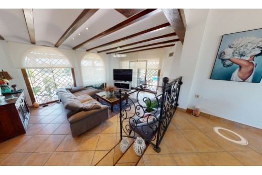 Resale - Villa - Elche