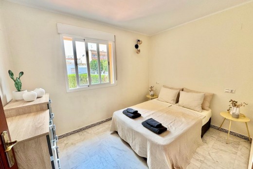 Resale - Apartment - Torrevieja Centro - Torrevieja