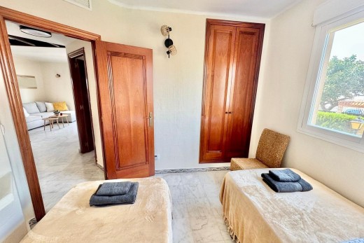 Resale - Apartment - Torrevieja Centro - Torrevieja