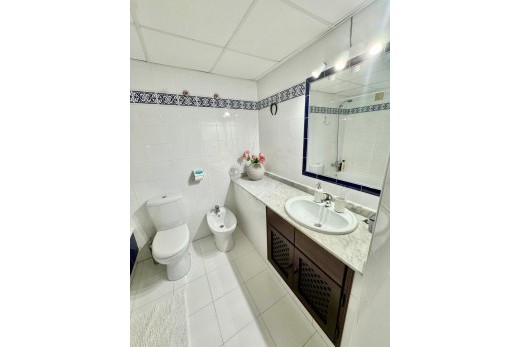 Resale - Apartment - Torrevieja Centro - Torrevieja