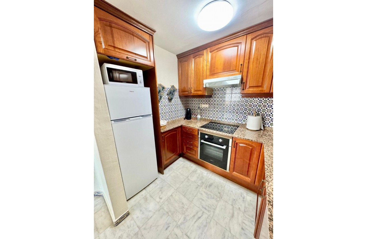 Resale - Apartment - Torrevieja Centro - Torrevieja