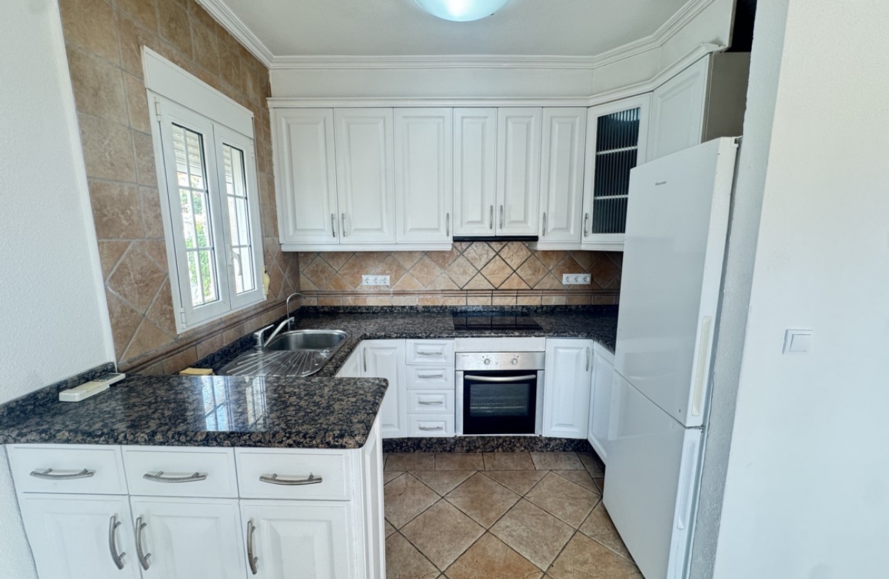 Resale - Villa - San Miguel De Salinas