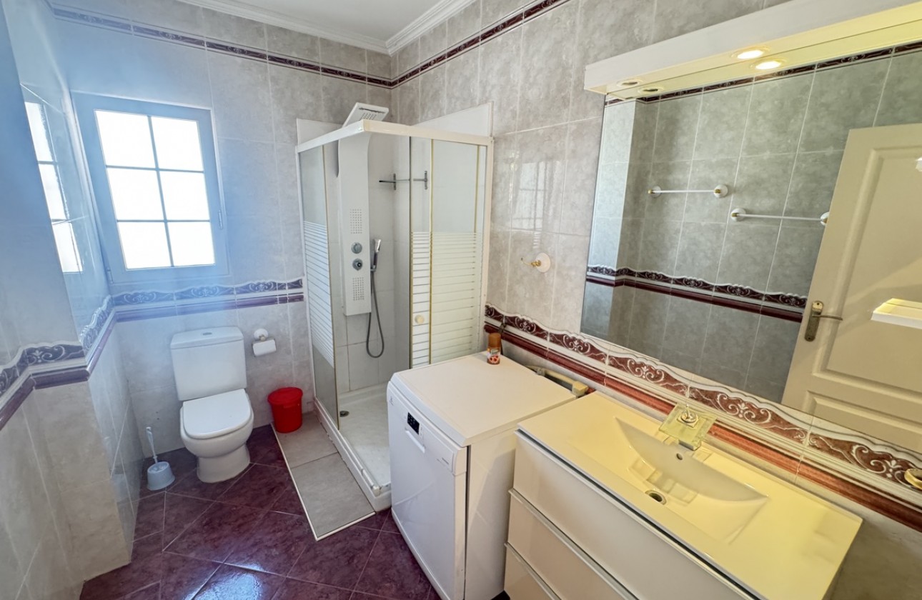 Resale - Villa - San Miguel De Salinas