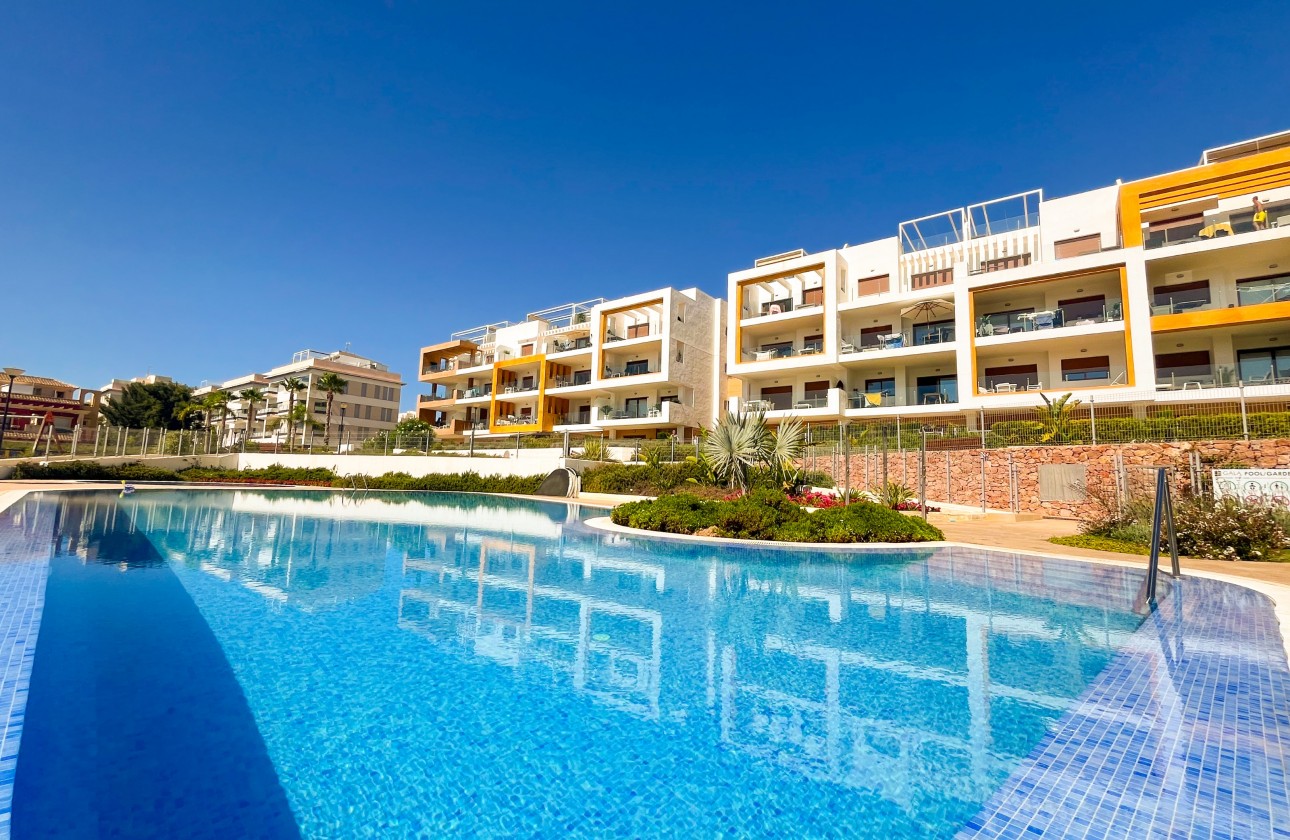 Resale - Apartment - Orihuela Costa - Villamartin