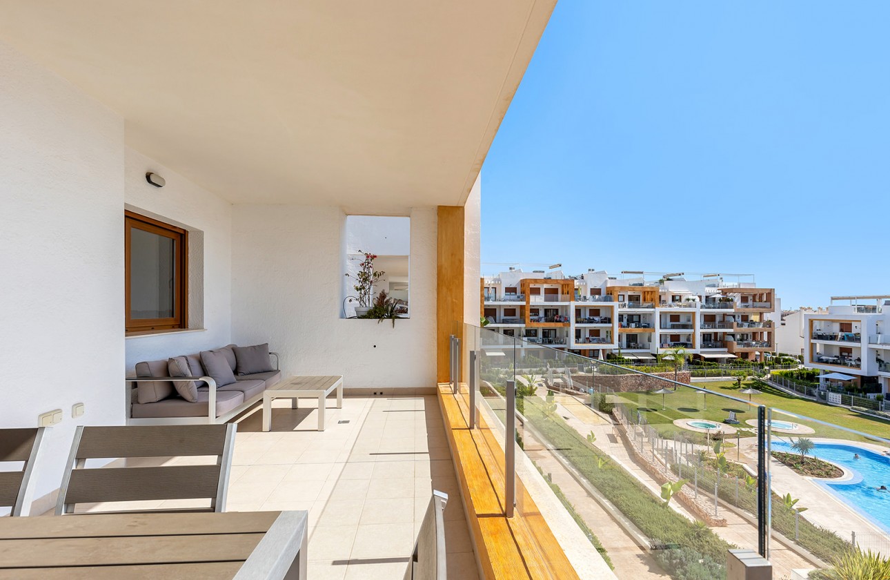 Resale - Apartment - Orihuela Costa - Villamartin