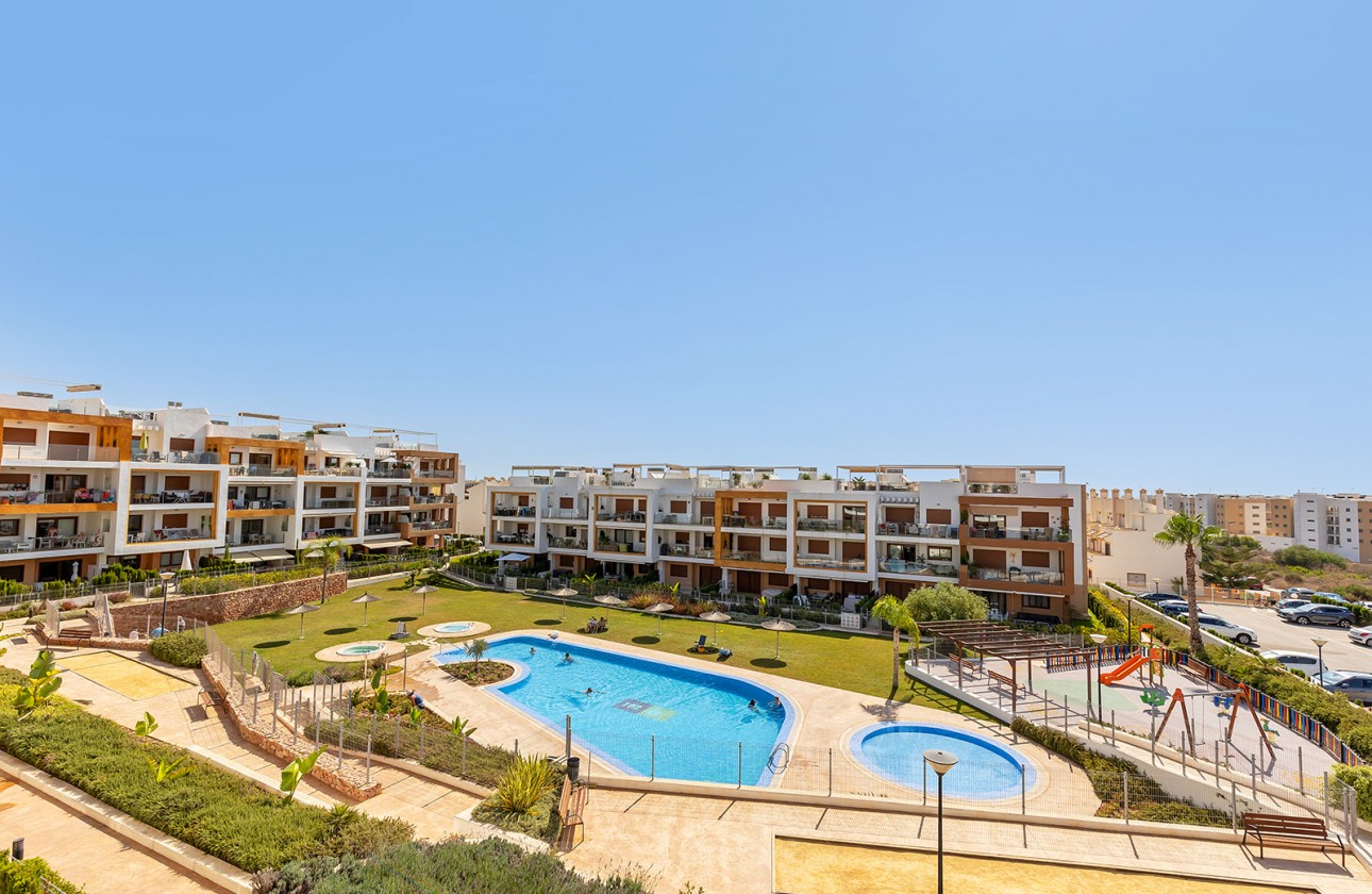 Resale - Apartment - Orihuela Costa - Villamartin