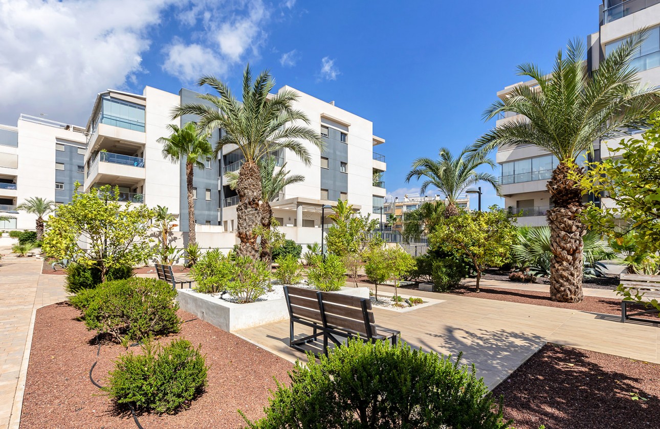 Resale - Apartment - Orihuela Costa - Villamartin