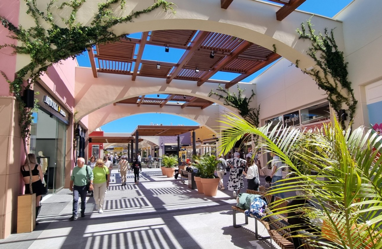 Resale - Villa - Villamartin - PAU 8