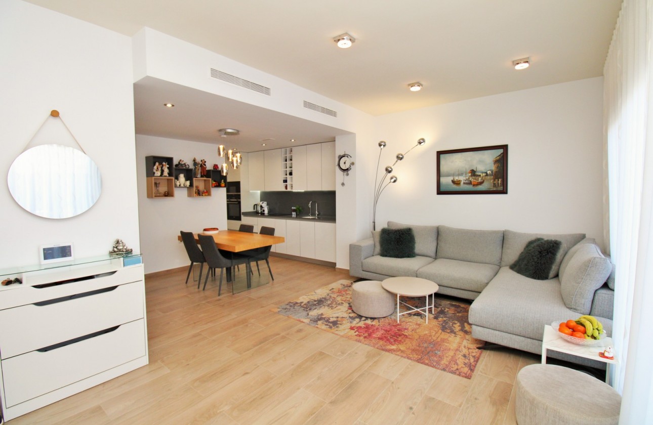 Återförsäljning -  - Villamartin