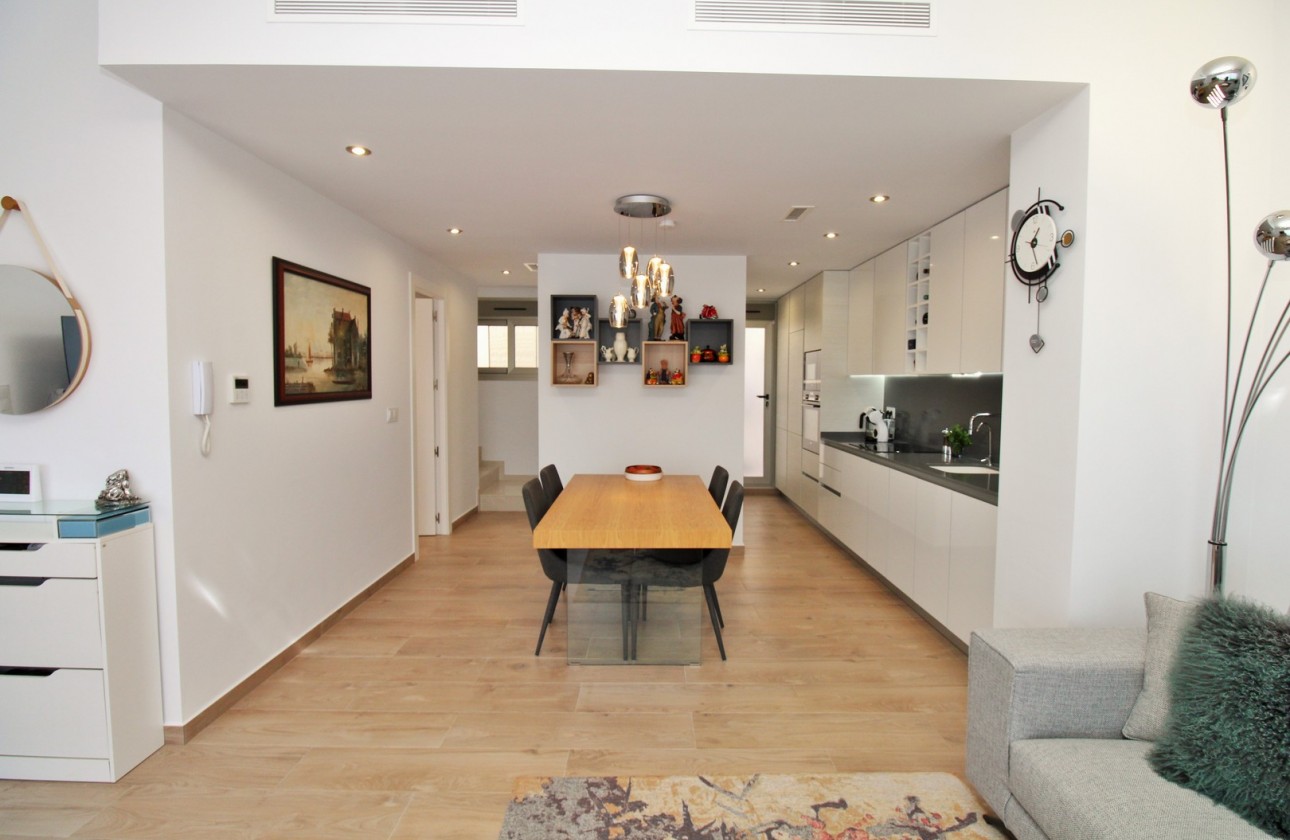 Återförsäljning -  - Villamartin