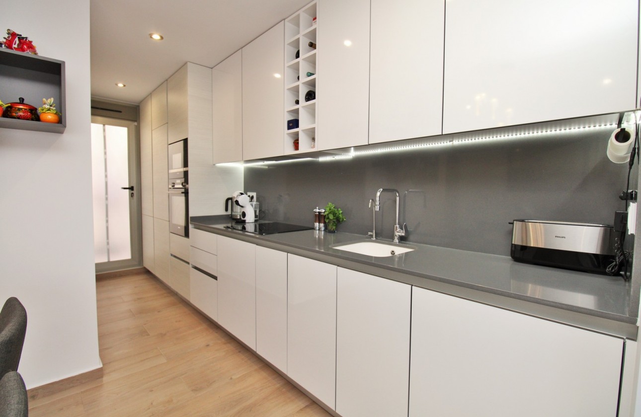 Återförsäljning -  - Villamartin