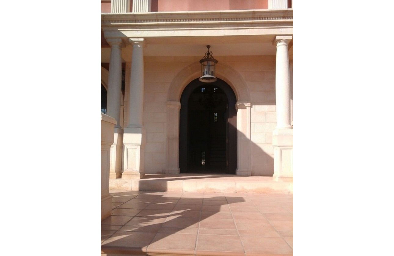 Återförsäljning -  - Elche