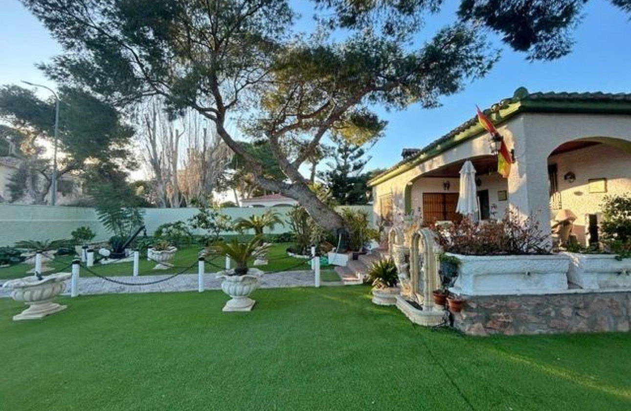 Reventa - Chalet - Orihuela Costa - Altos de Campoamor