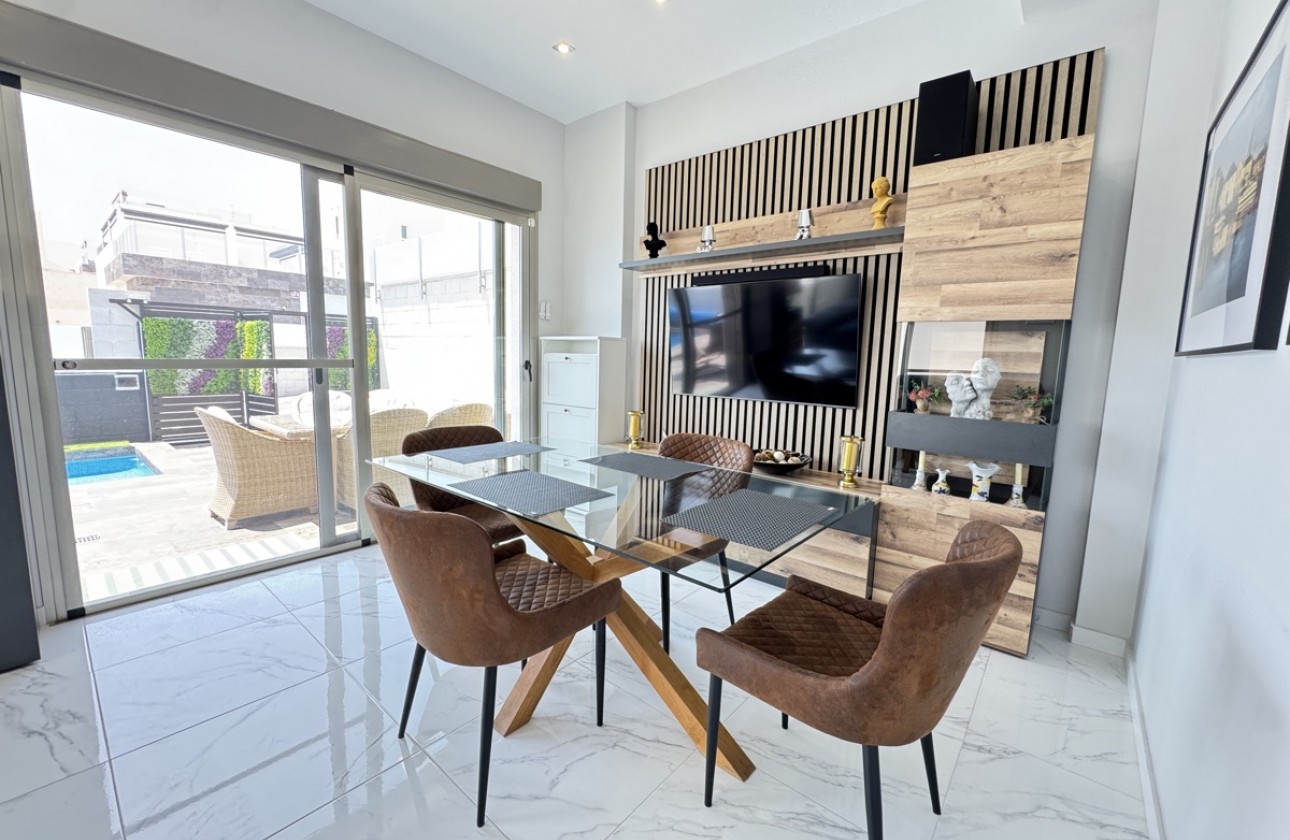 Återförsäljning -  - Villamartin