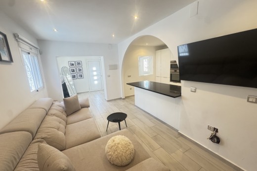 Resale - Villa - Blue Lagoon