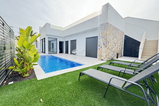 Resale - Villa - Pilar De La Horadada