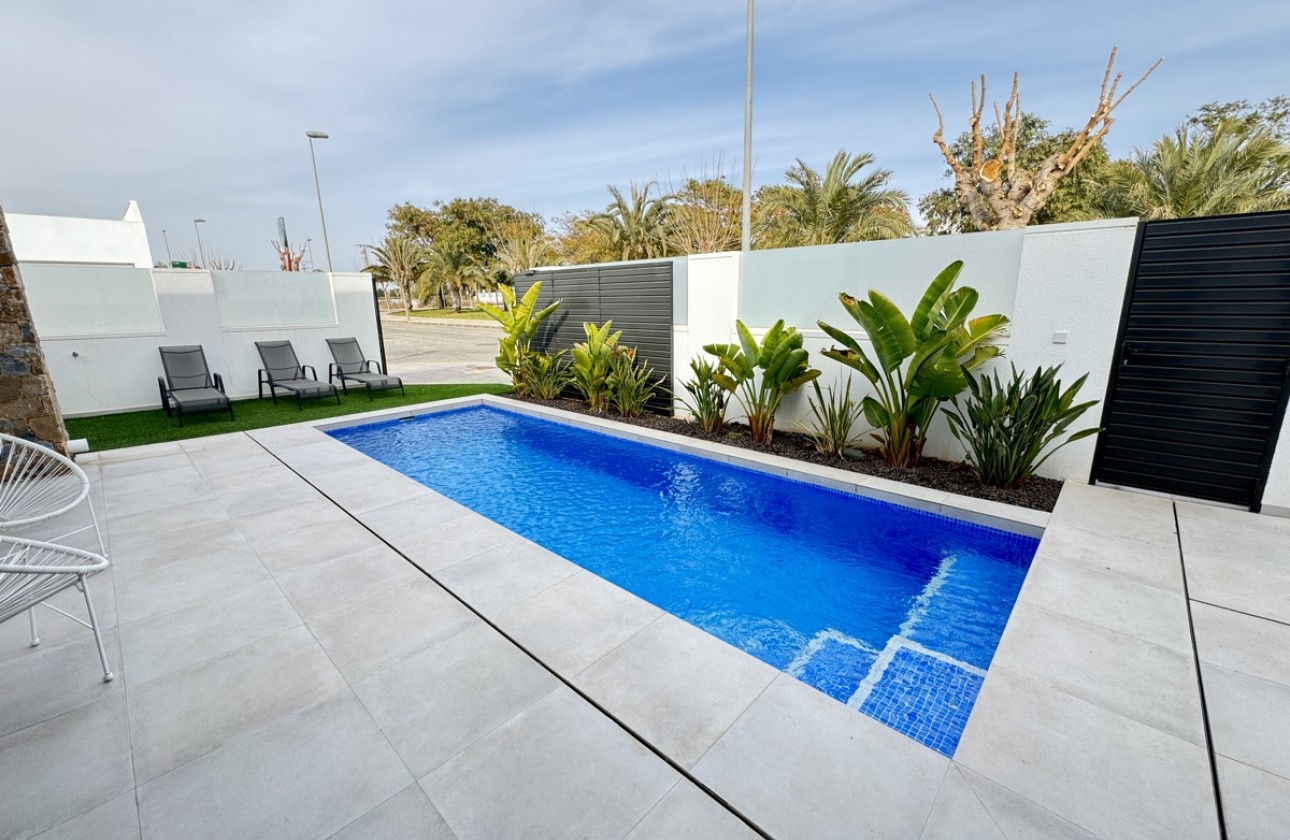 Resale - Villa - Pilar De La Horadada