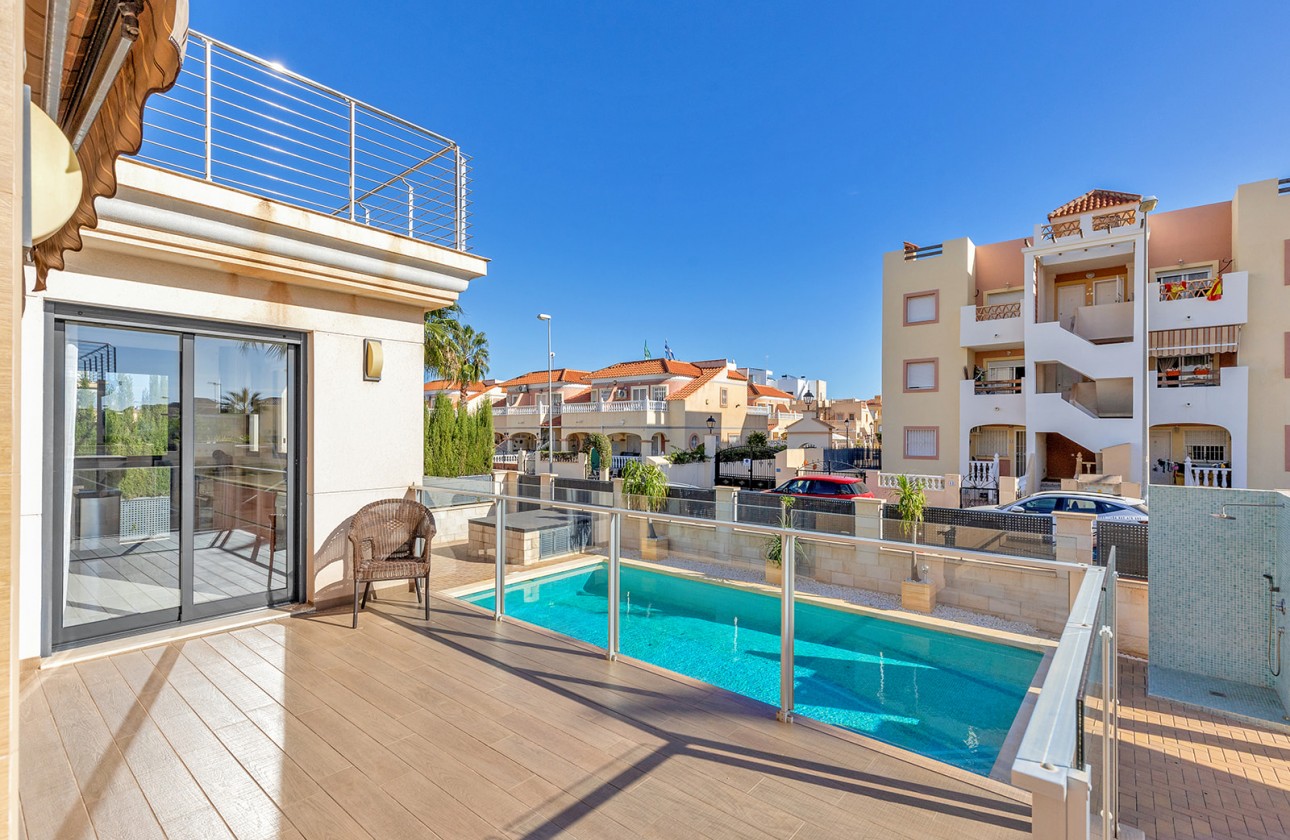 Reventa - Chalet - Orihuela Costa - La Zenia