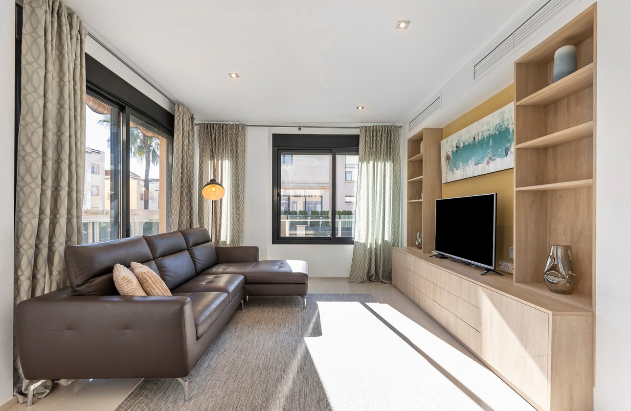 Reventa - Chalet - Orihuela Costa - La Zenia