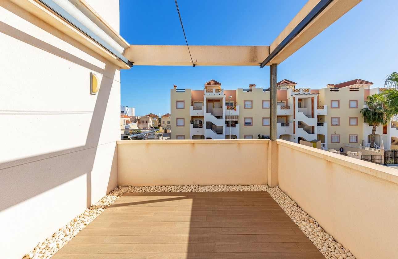 Reventa - Chalet - Orihuela Costa - La Zenia
