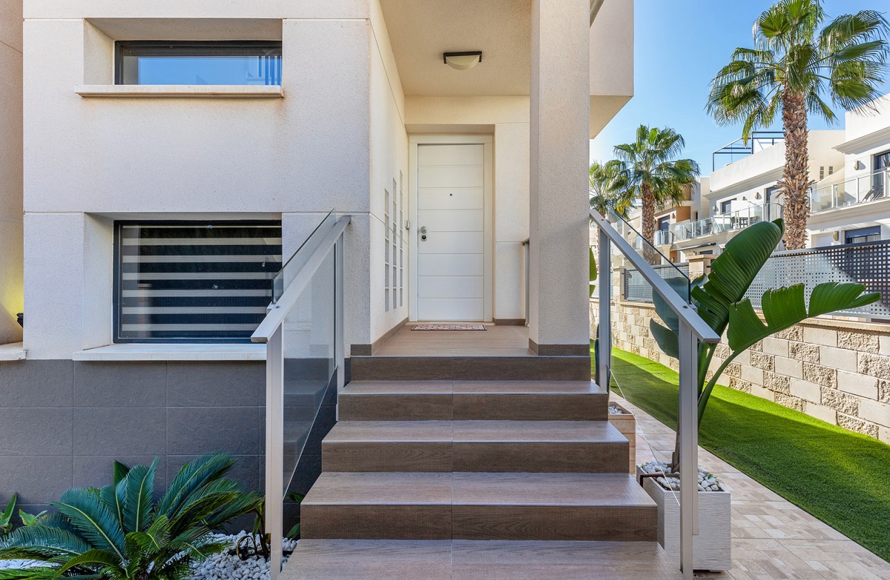 Reventa - Chalet - Orihuela Costa - La Zenia