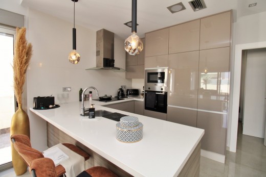 Resale - Villa - Villamartin