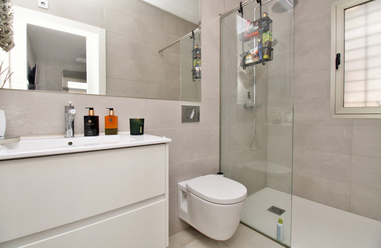 Resale - Villa - Villamartin