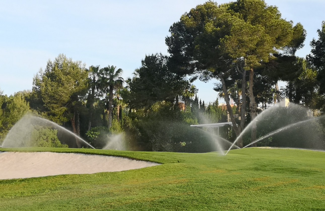 Resale - Villa - Villamartin