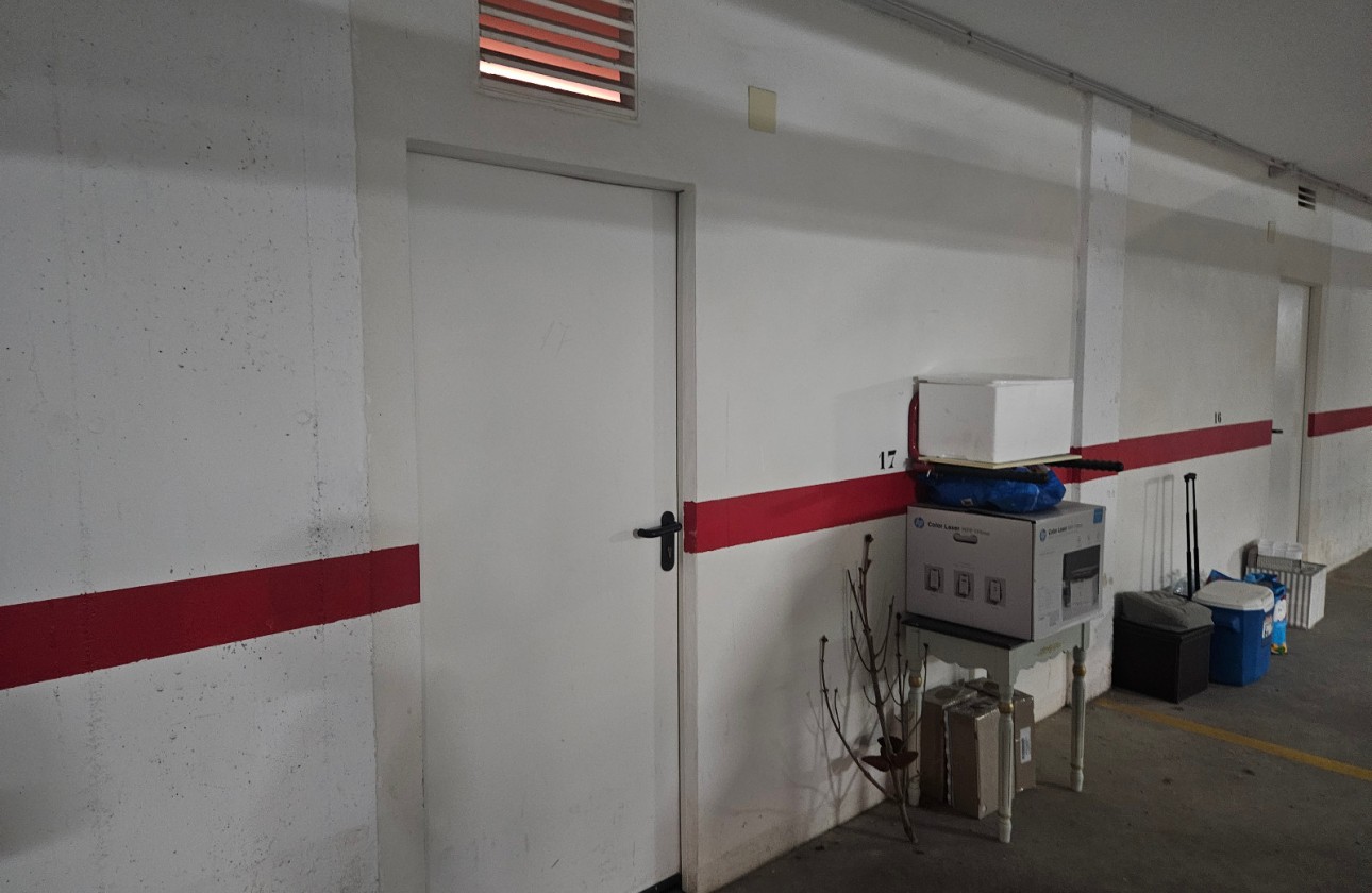 Återförsäljning -  - Villamartin - PAU 8