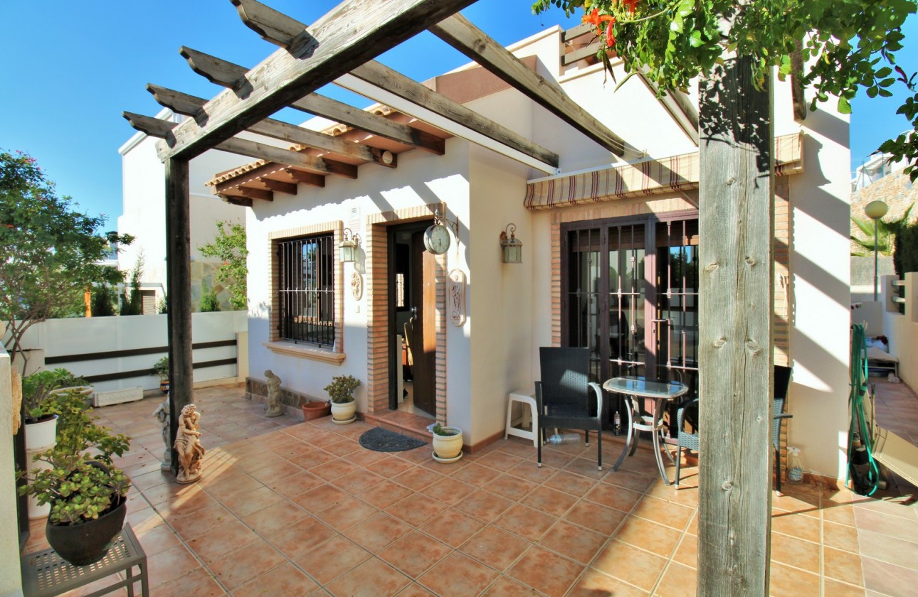 Resale - Villa - Villamartin - PAU 8