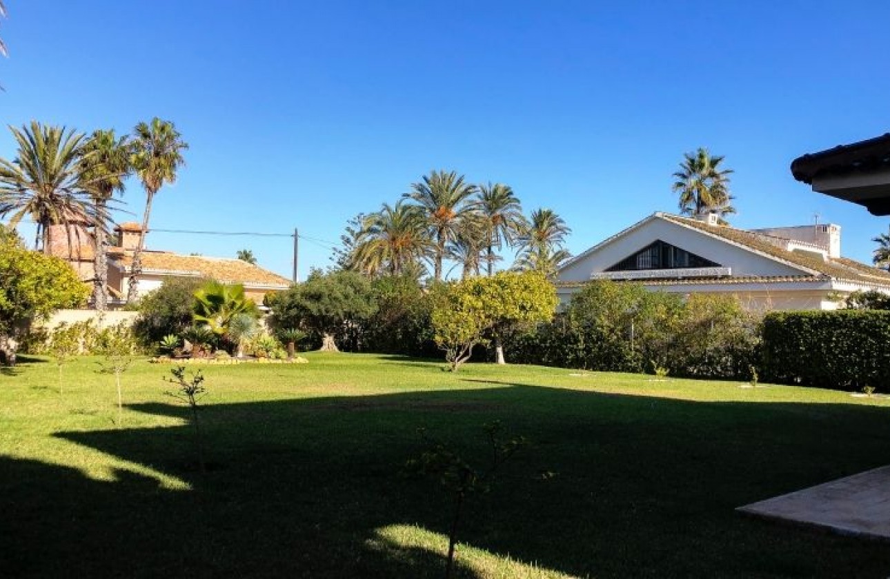 Resale - Villa - Orihuela Costa