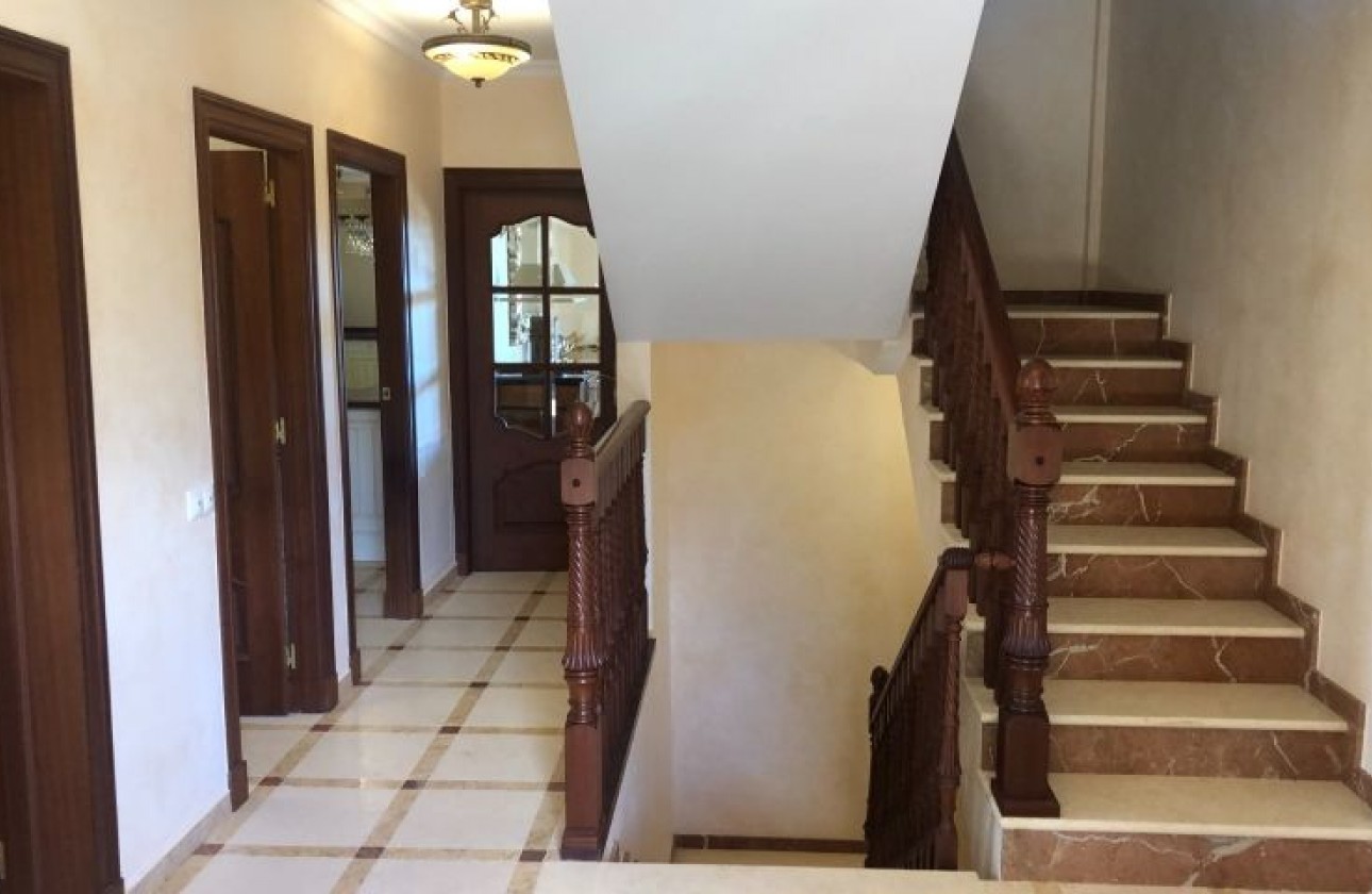 Resale - Villa - Orihuela Costa