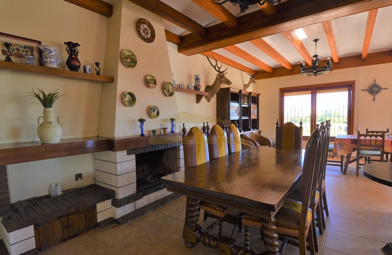 Återförsäljning -  - Campoamor