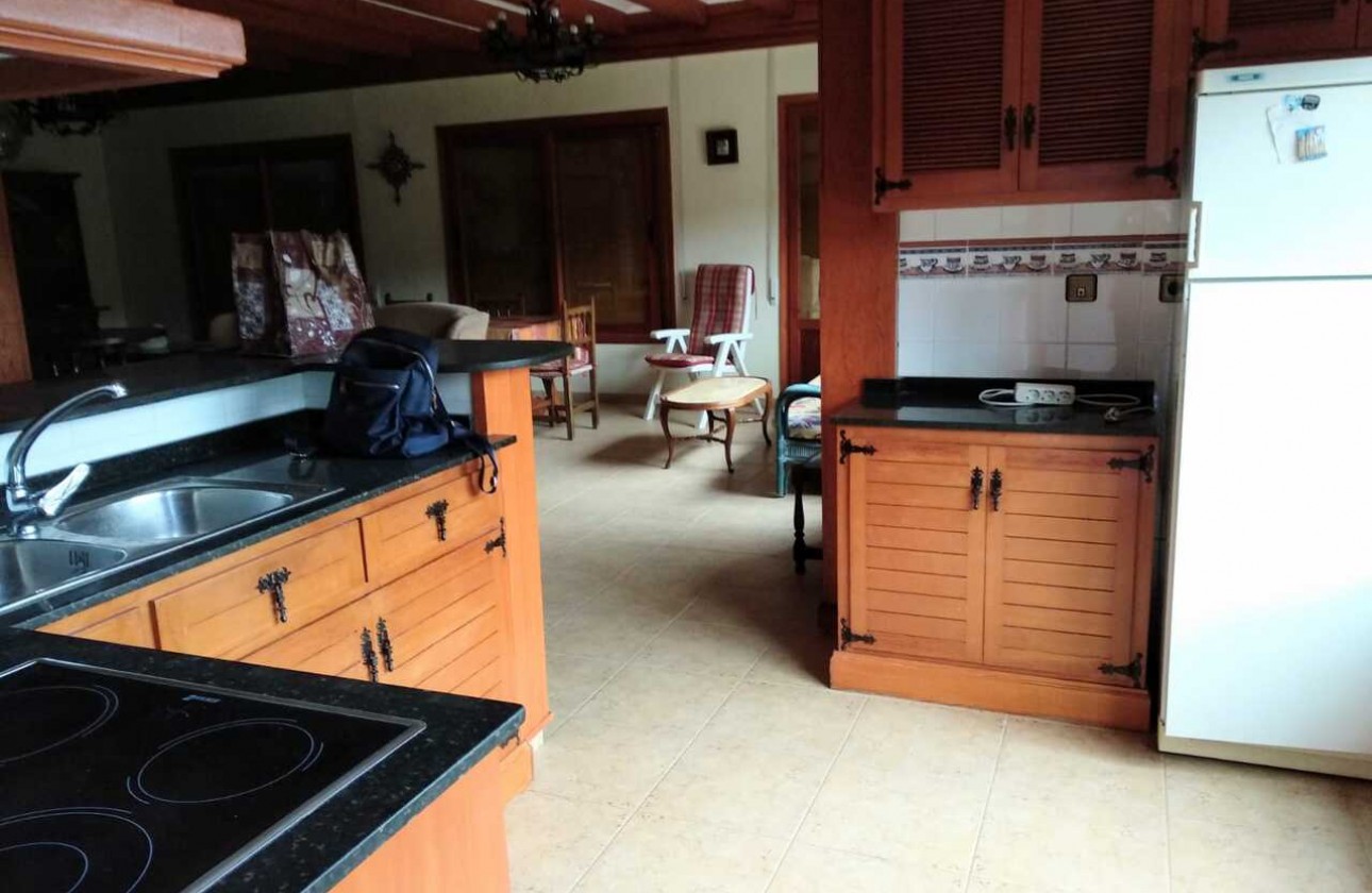 Återförsäljning -  - Campoamor