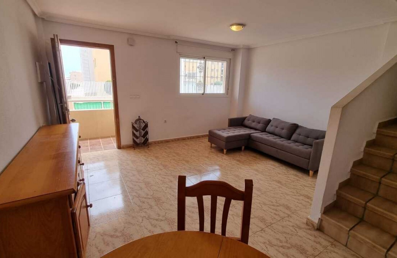 Reventa - Town House - Play Flamenca