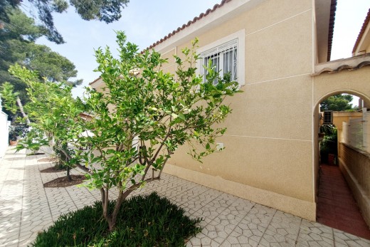 Återförsäljning - Detached house - Los Balcones - Torrevieja