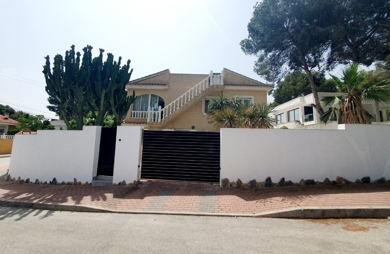 Återförsäljning - Detached house - Los Balcones - Torrevieja