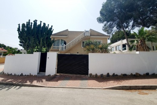 Återförsäljning - Detached house - Los Balcones - Torrevieja