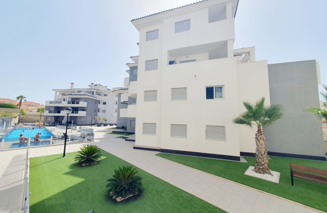 Resale - Apartment / Flat - Orihuela Costa - Villamartín-Las Filipinas