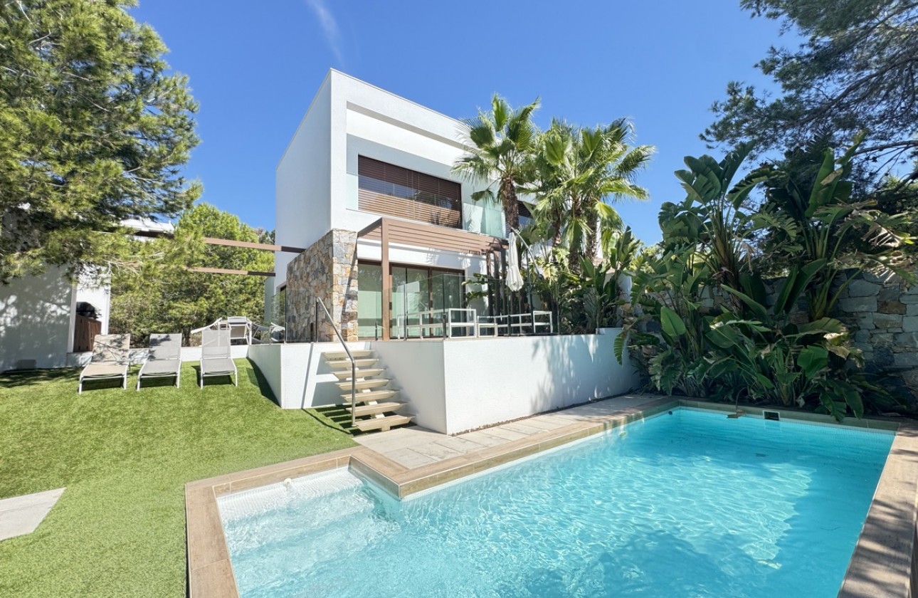 Resale - Villa - Las Colinas Golf