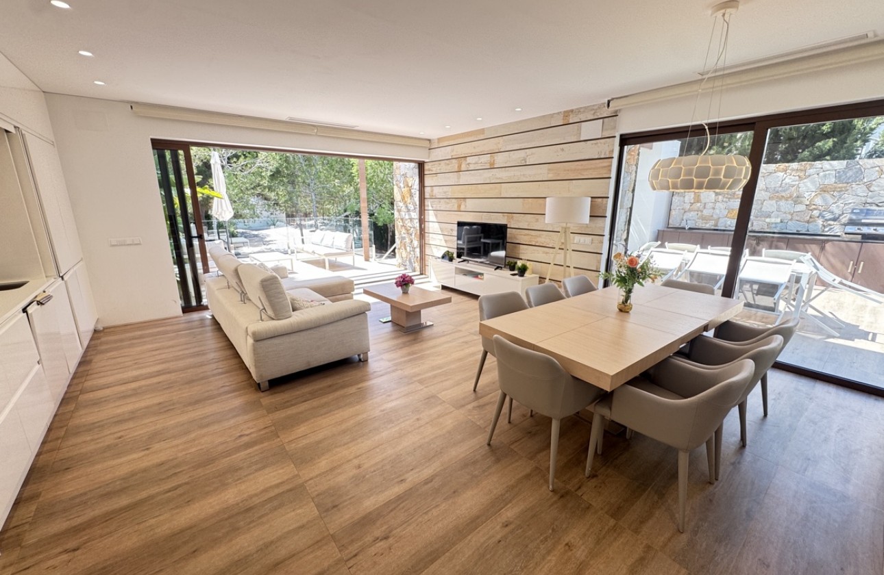 Resale - Villa - Las Colinas Golf