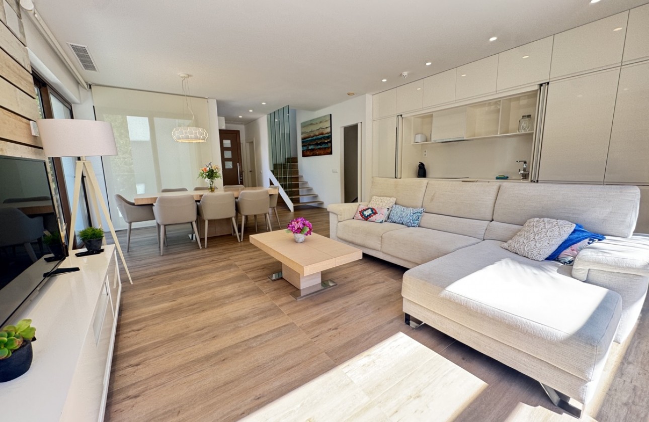 Resale - Villa - Las Colinas Golf