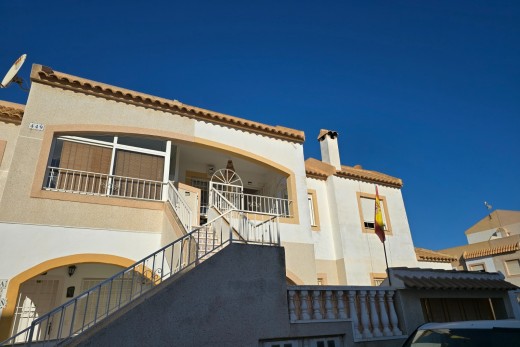 Återförsäljning - Apartment - Top Floor Apartment - Torrevieja - El limonar