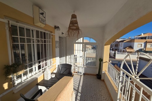 Återförsäljning - Apartment - Top Floor Apartment - Torrevieja - El limonar