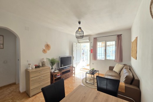 Återförsäljning - Apartment - Top Floor Apartment - Torrevieja - El limonar