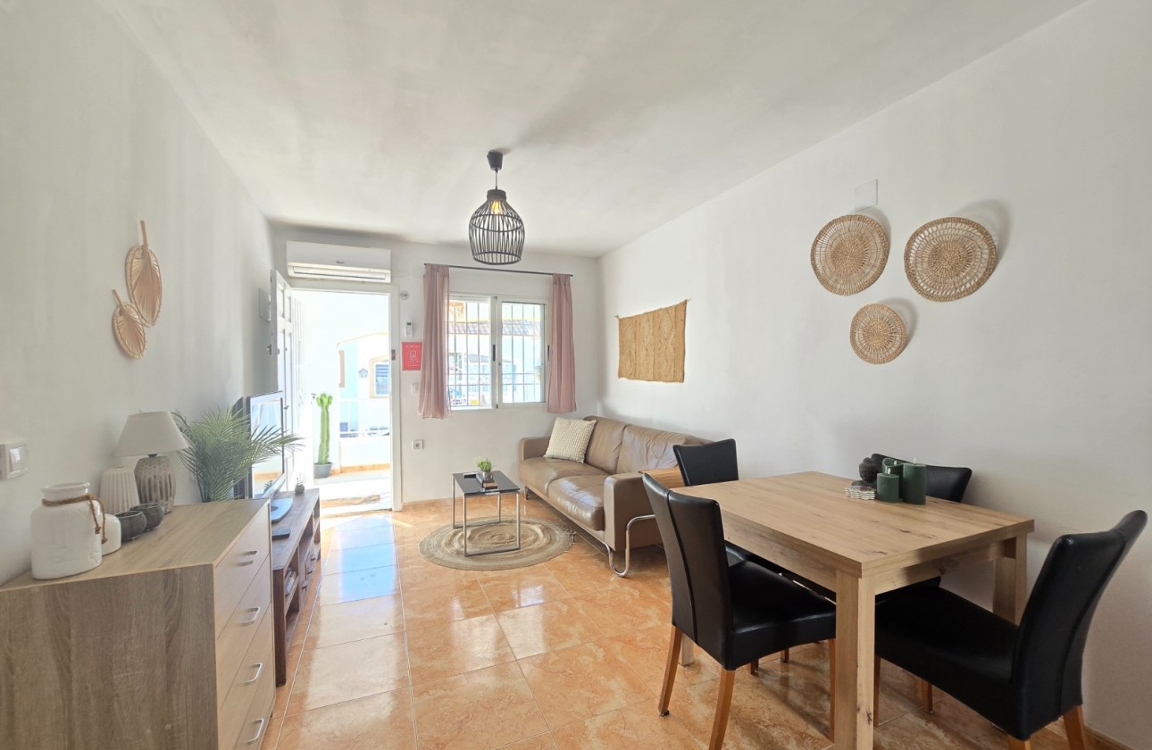 Återförsäljning - Apartment - Top Floor Apartment - Torrevieja - El limonar