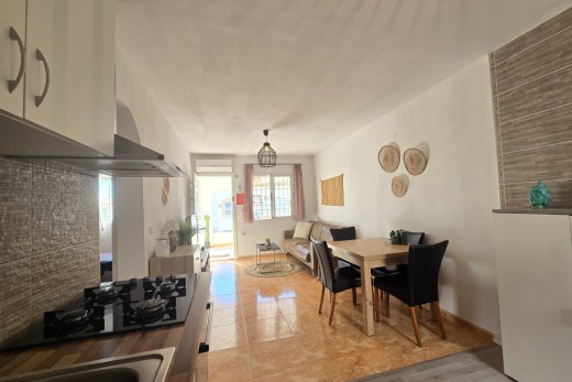 Återförsäljning - Apartment - Top Floor Apartment - Torrevieja - El limonar