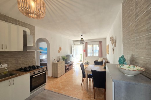 Återförsäljning - Apartment - Top Floor Apartment - Torrevieja - El limonar