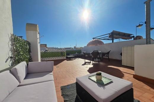 Återförsäljning - Apartment - Top Floor Apartment - Torrevieja - El limonar